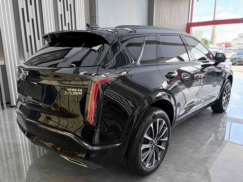 Cadillac XT5 — фото 16