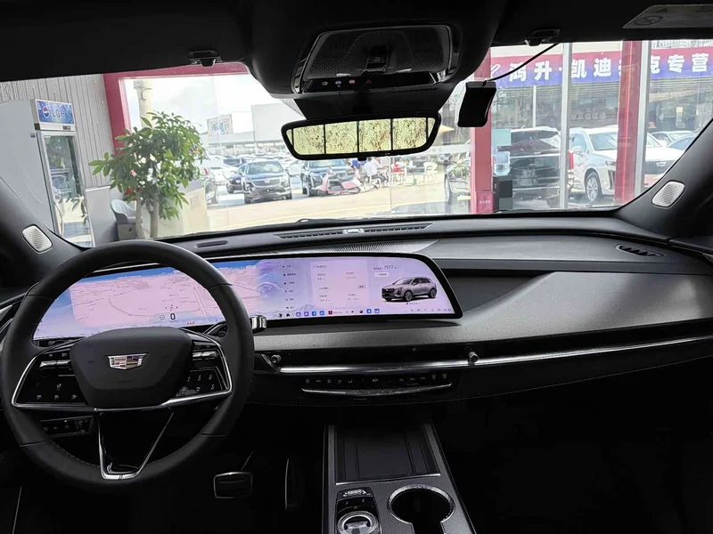 Cadillac XT5 — фото 9