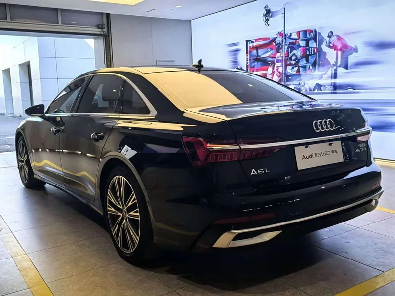 Audi A6L — фото 10