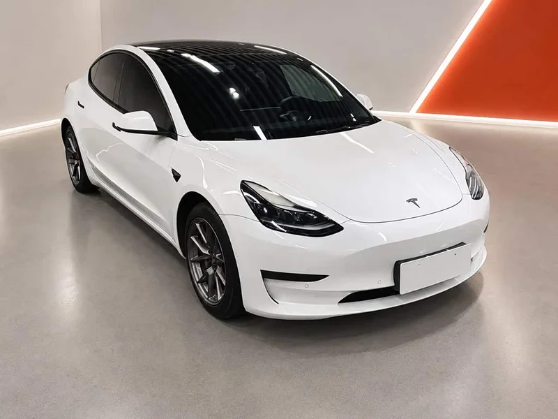 Tesla Model 3 — фото 3