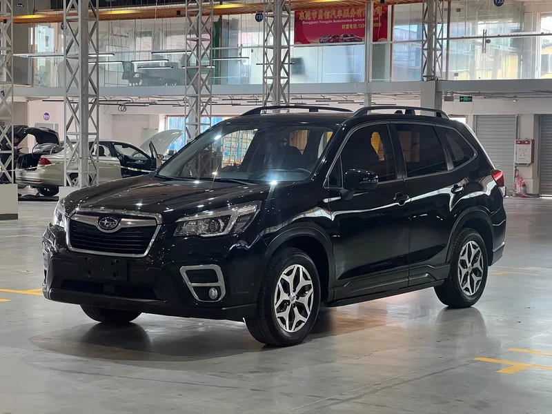 Subaru Forester — фото 1