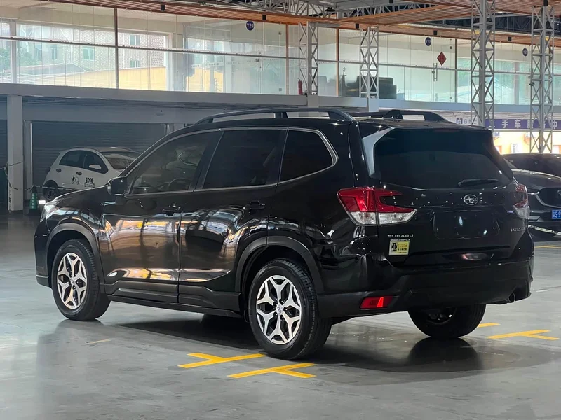 Subaru Forester — фото 7