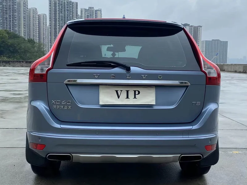 Volvo XC60 — фото 4