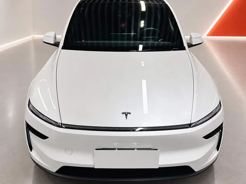 Tesla Model Y — фото 2