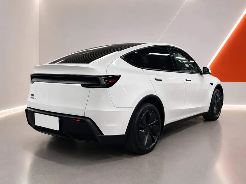 Tesla Model Y — фото 4
