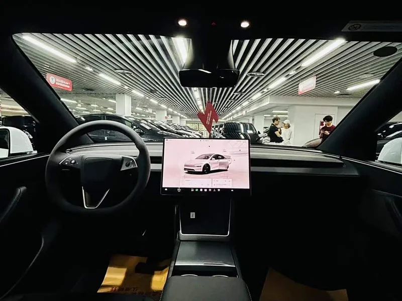 Tesla Model Y — фото 9