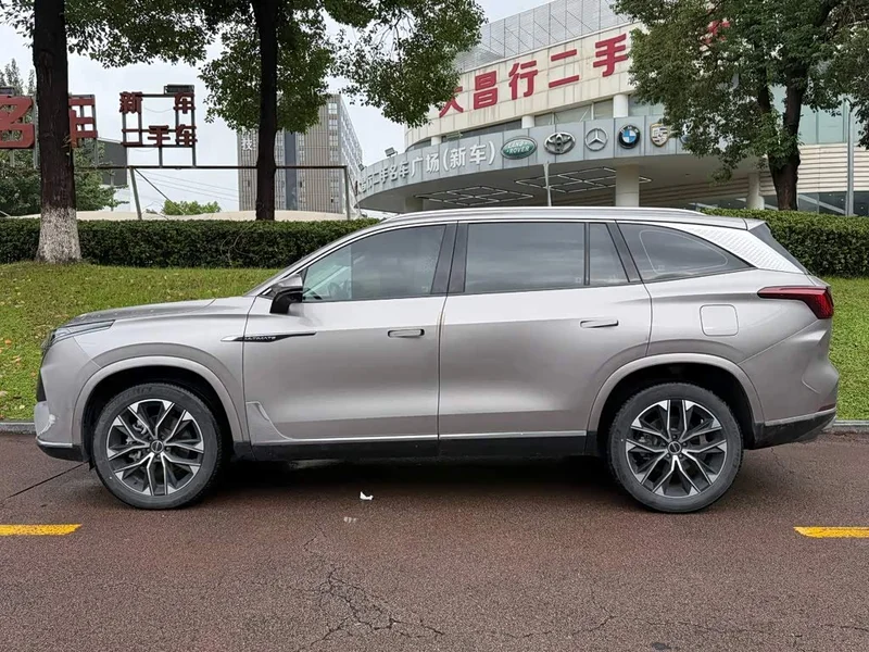 Roewe RX9 — фото 3