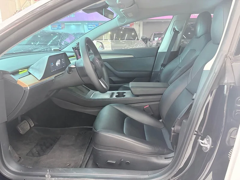 Tesla Model 3 — фото 13