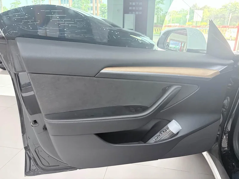 Tesla Model 3 — фото 14