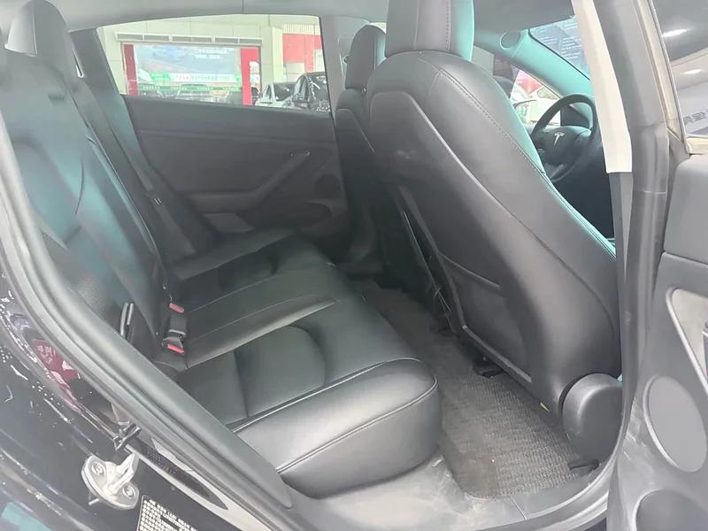 Tesla Model 3 — фото 17