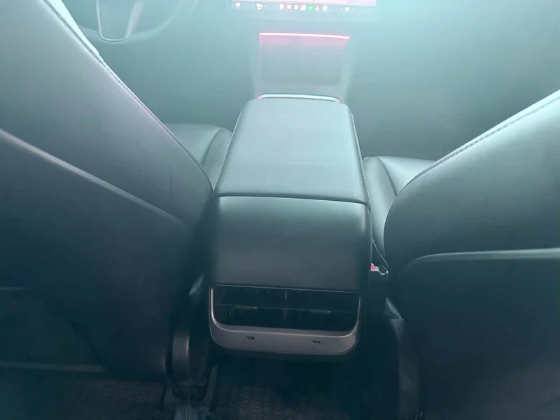 Tesla Model 3 — фото 19