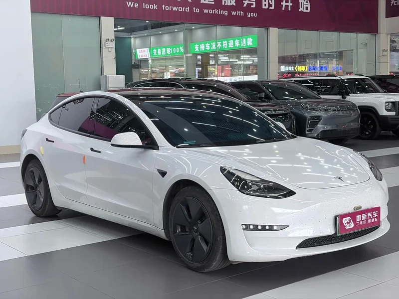 Tesla Model 3 — фото 2