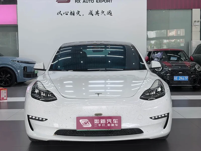 Tesla Model 3 — фото 3
