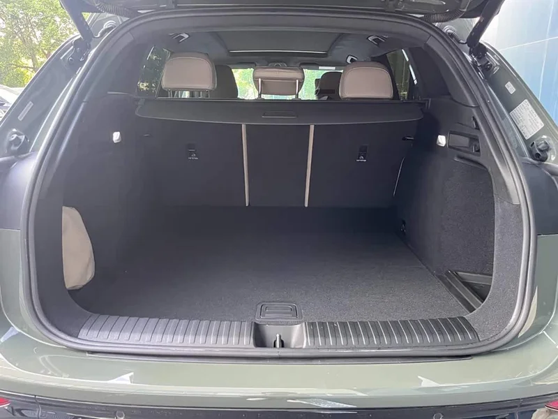 Audi Q6L e-tron — фото 15