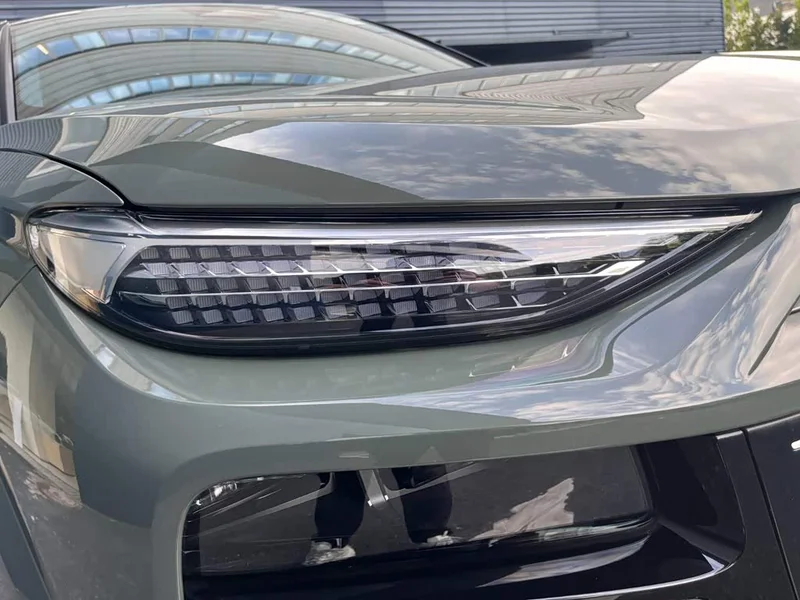 Audi Q6L e-tron — фото 17