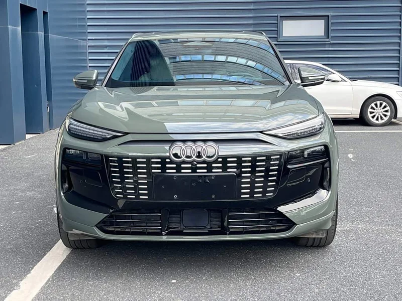 Audi Q6L e-tron — фото 2
