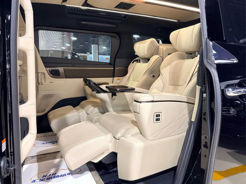 Toyota Vellfire — фото 11