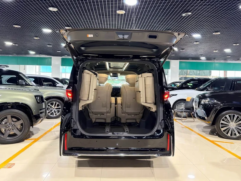 Toyota Vellfire — фото 13
