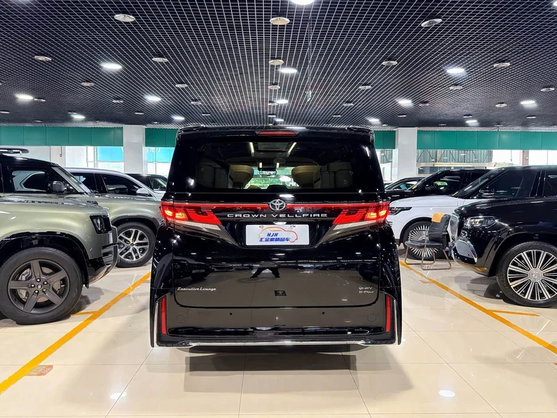 Toyota Vellfire — фото 14