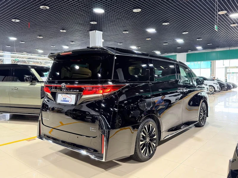 Toyota Vellfire — фото 15