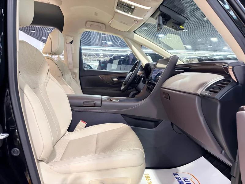 Toyota Vellfire — фото 10