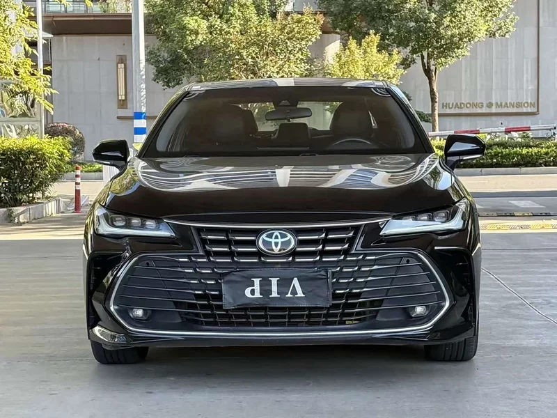 Toyota Avalon — фото 2