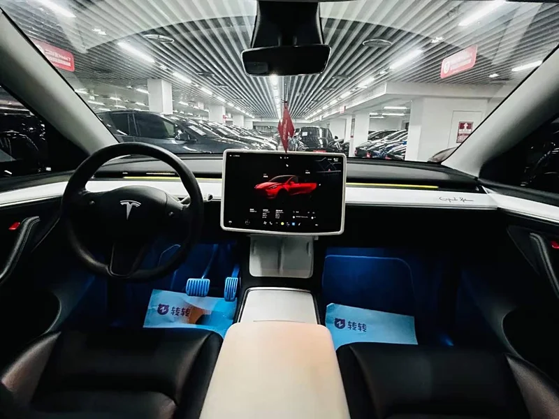 Tesla Model Y — фото 7