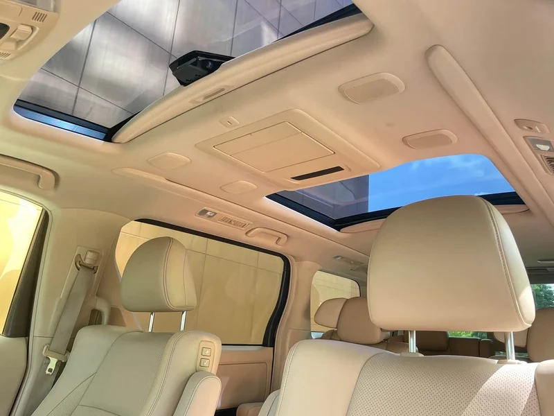 Toyota Alphard — фото 11