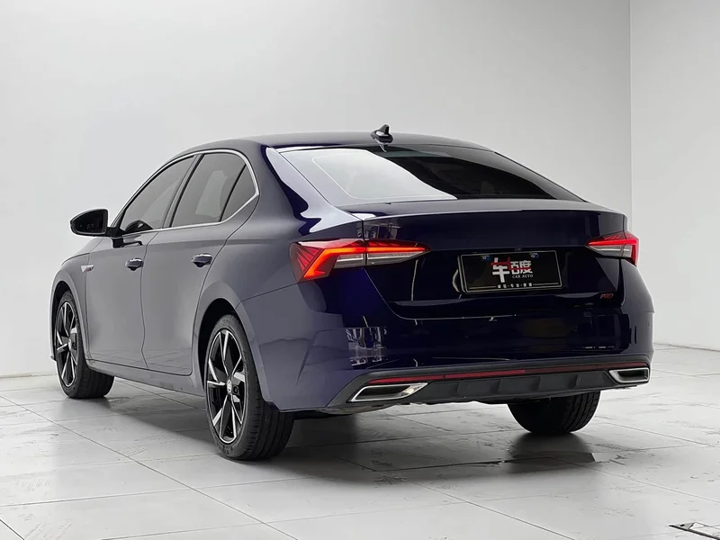 Volkswagen Octavia — фото 6