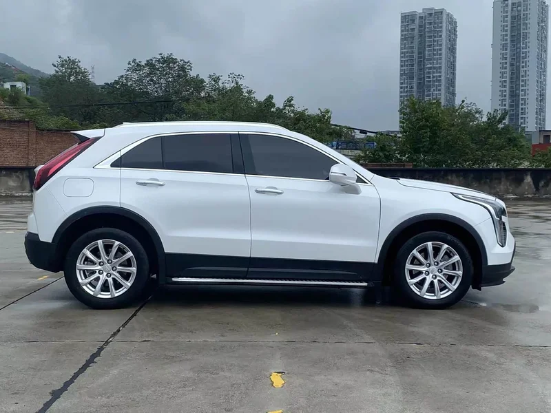 Cadillac XT4 — фото 3