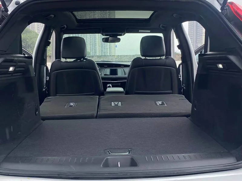 Cadillac XT4 — фото 6