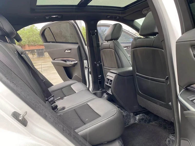 Cadillac XT4 — фото 9