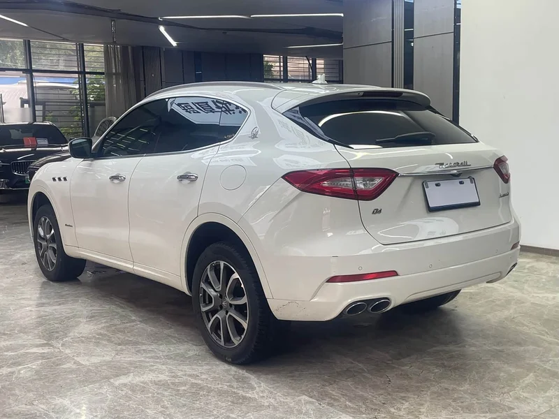 Maserati Levante — фото 4