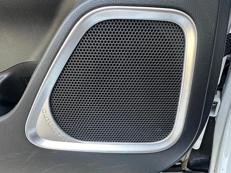 Mitsubishi Outlander — фото 16