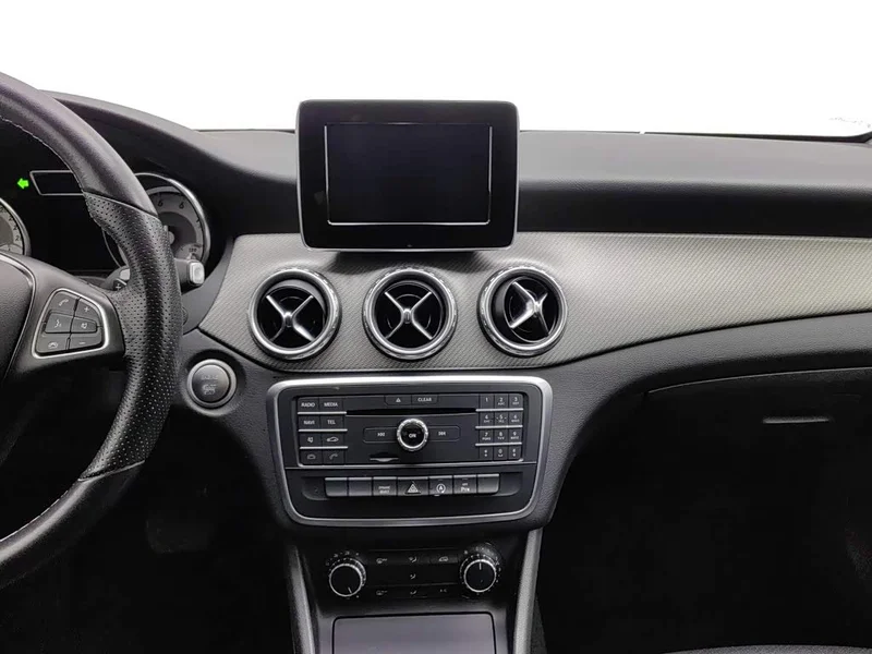 Mercedes-Benz GLA — фото 12