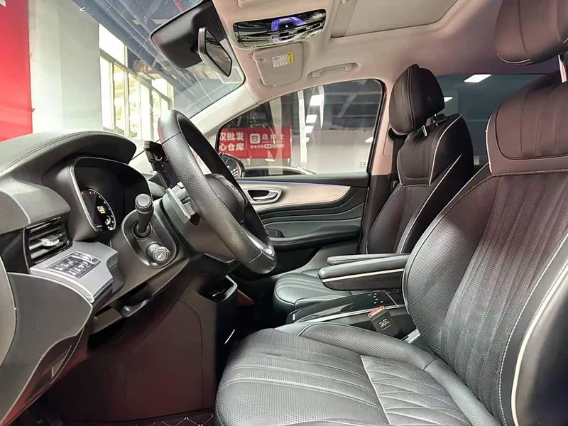 Roewe iMAX8 — фото 8
