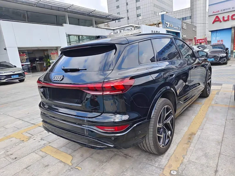 Audi Q6L e-tron — фото 4