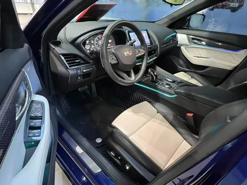 Cadillac CT5 — фото 4