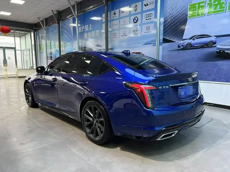 Cadillac CT5 — фото 9