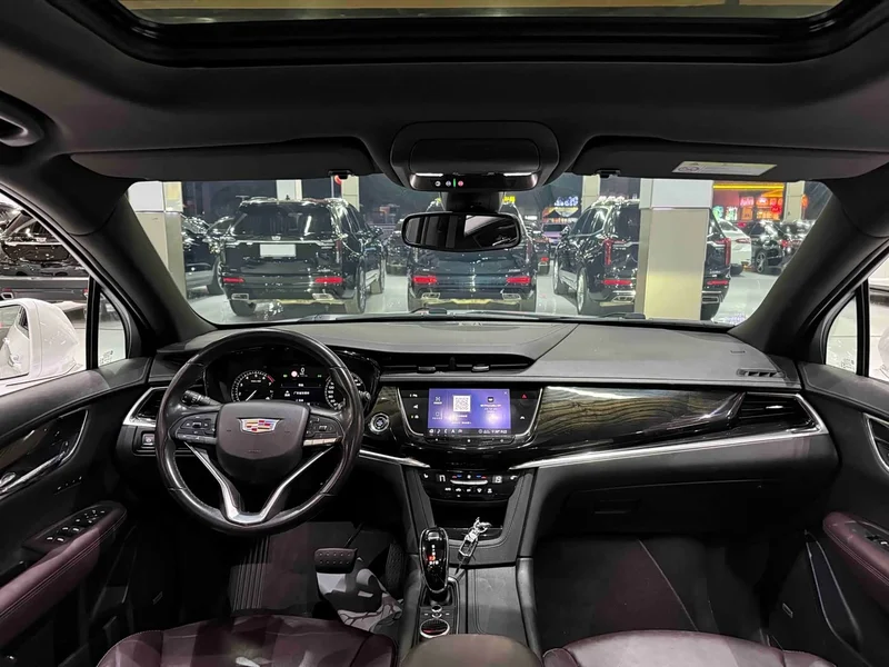 Cadillac XT6 — фото 8