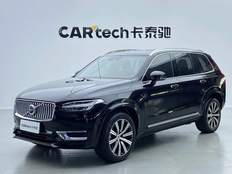 Volvo XC90 — фото 1