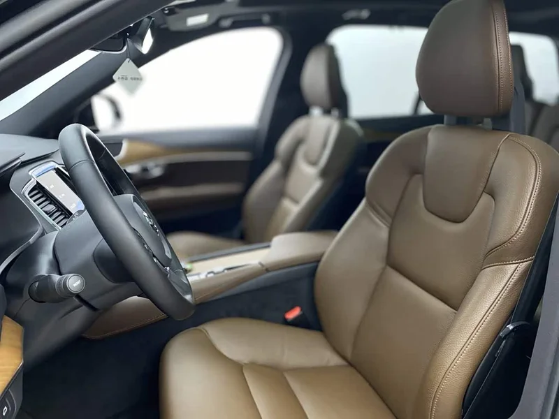 Volvo XC90 — фото 13