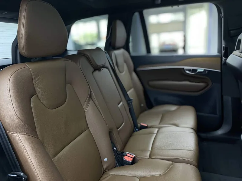 Volvo XC90 — фото 15