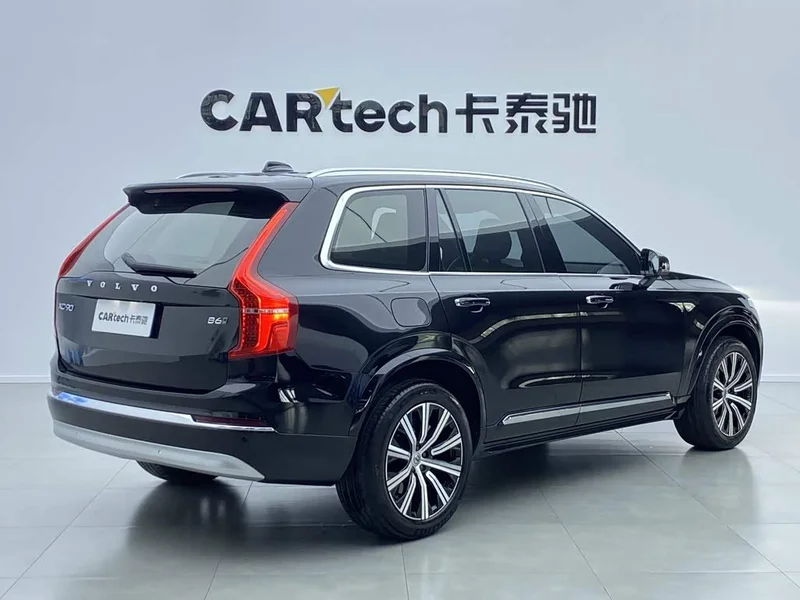 Volvo XC90 — фото 9
