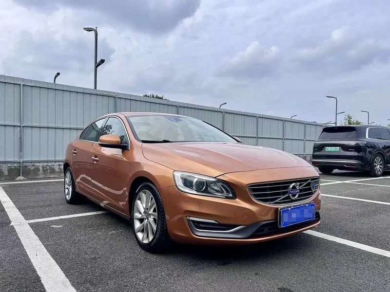 Volvo S60 — фото 3