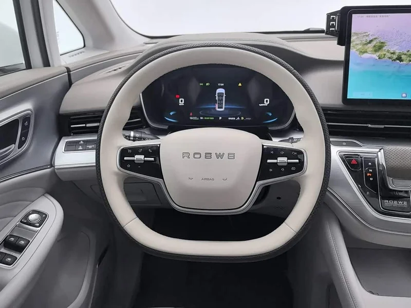 Roewe iMAX8 New Energy — фото 11