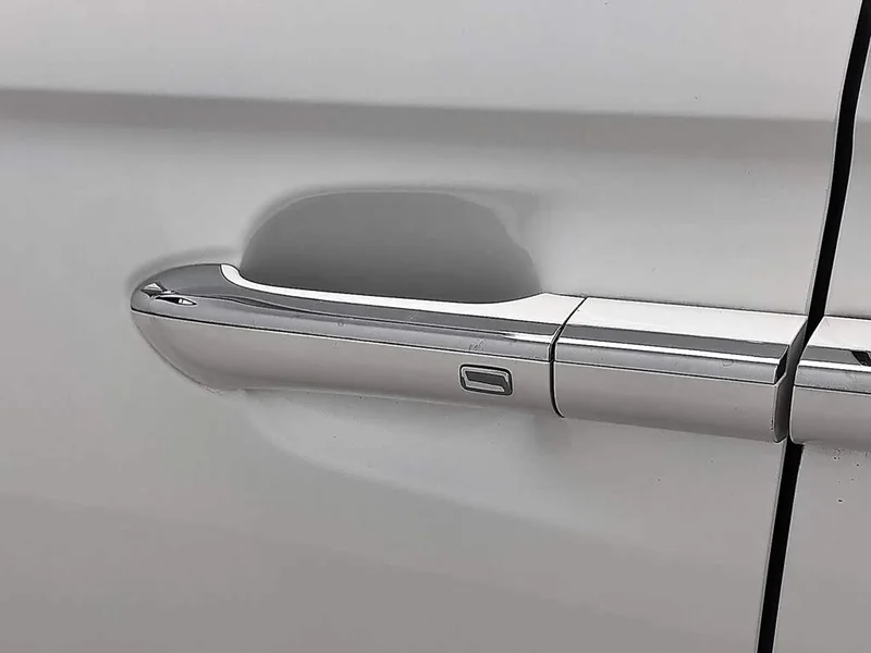 Roewe iMAX8 New Energy — фото 18