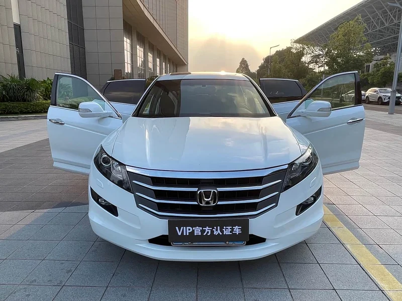 Honda Crosstour — фото 10