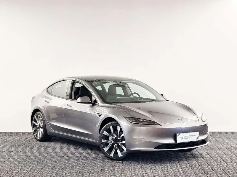 Tesla Model 3 — фото 3