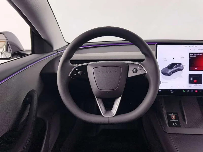 Tesla Model 3 — фото 7